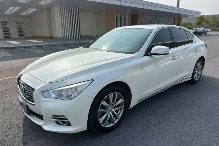 Used Infiniti Q50L 2016 2.0T Comfort Edition
