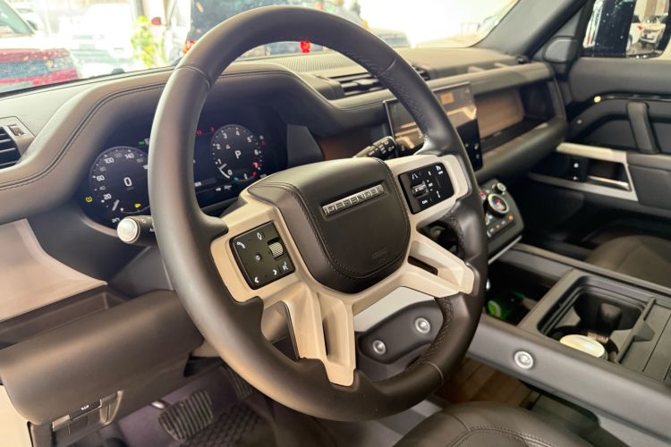 Used Land Rover Defender 2023 Facelift 110 3.0T P400 Dark Edition
