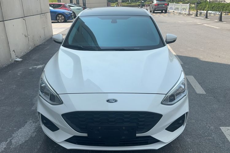 Used Ford Focus 2020 Sedan EcoBoost 180 Automatic Trend Edition
