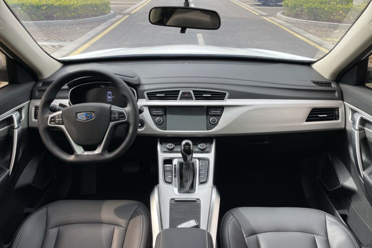 Used Geely Auto Emgrand X7 Sport 2018 1.8TD Automatic Two-Wheel Drive Smart Connect 4G Internet Edition
