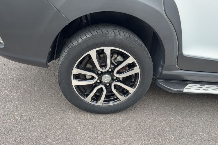 Used FAW Yingzhi G5 2016 1.5L CVT Luxury Navigation Edition
