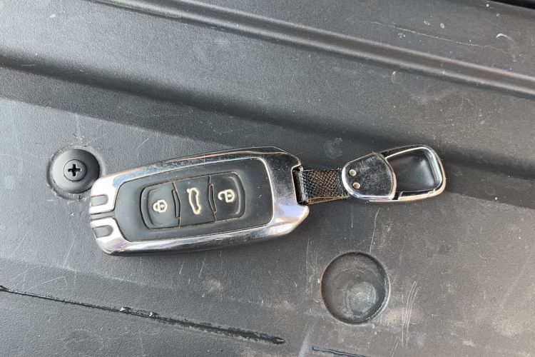 Used Geely Auto Emgrand X7 Sport 2016 1.8TD Automatic ZhiZun Version
