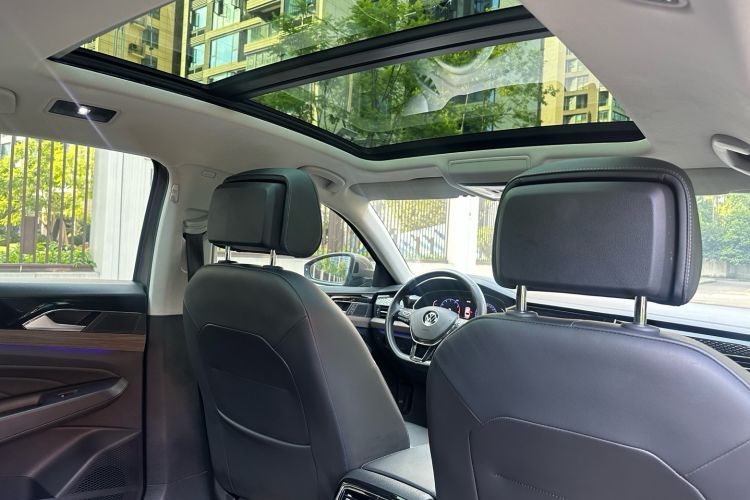 Used Volkswagen Passat 2020 Revised Version 330TSI Luxury Edition China VI Standard