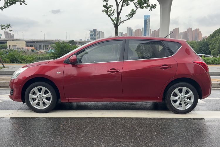 Used Nissan Tiida 2014 1.6L CVT Smart Model
