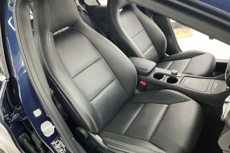 Used Mercedes-Benz GLA 2015 GLA 200 Fashion Model
