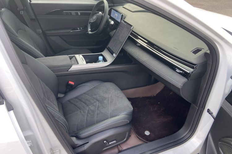 Used  L6 2024 125km Creative Edition
