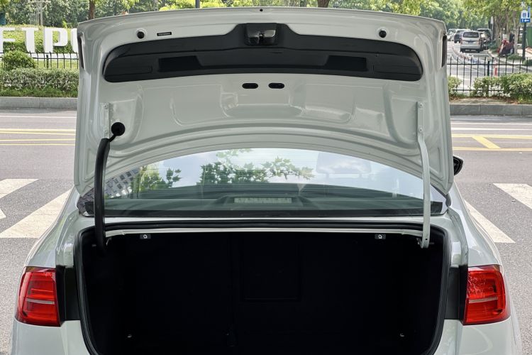 Used Volkswagen Sagitar 2016 230TSI 25th Anniversary Edition
