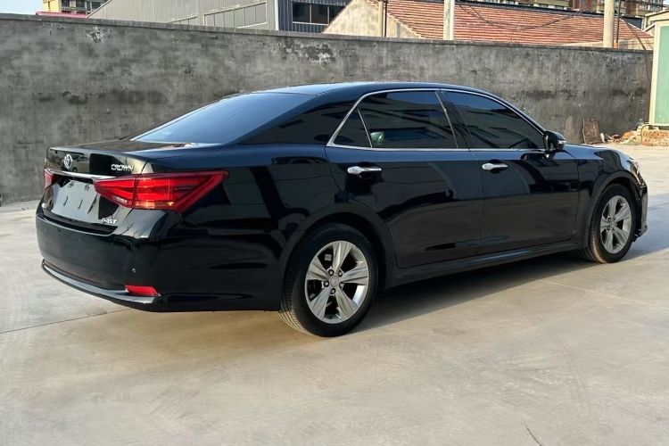 Used Toyota Crown 2015 2.0T Fashion Edition
