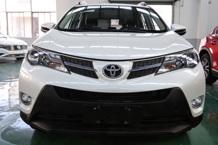 Used Toyota RAV4 2015 2.0L CVT Two-Wheel Drive Fashion Edition
