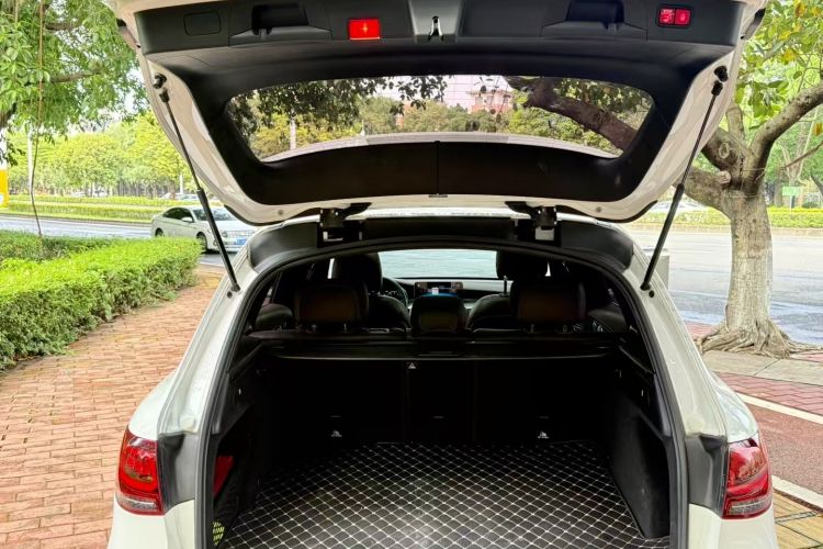 Used Mercedes-Benz GLC 2021 GLC 300 L 4MATIC Dynamic Model