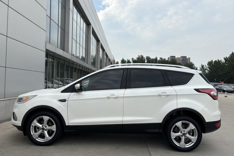 Used Ford Kuga 2017 EcoBoost 180 Two-Wheel-Drive Tiger Leap Model
