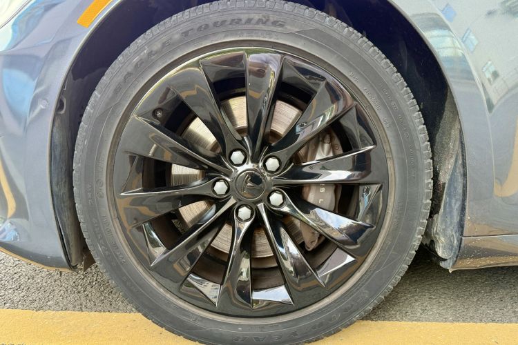 Used Tesla Model S 2019 Long-Range Version
