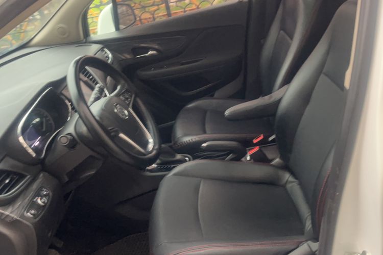 Used Buick Encore 2018 18T Automatic Two-Wheel Drive Urban Fashion Model
