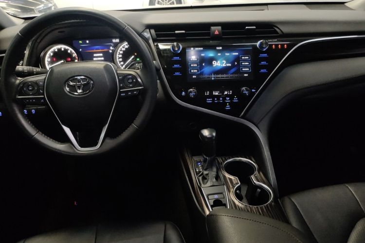 Used Toyota Camry 2019 Revised Version 2.0G Luxury Edition
