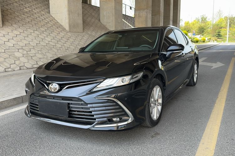 Used Toyota Camry 2021 2.0G Luxury Edition

