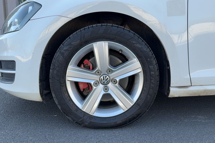 Used Volkswagen Golf 2015 1.4TSI Automatic Luxury Model
