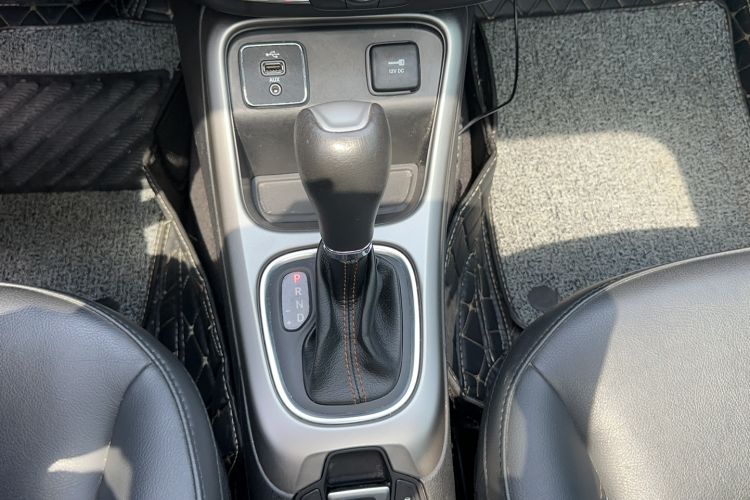 Used  Compass 2019 200T Automatic Family Edition - Connected Large Screen Version
