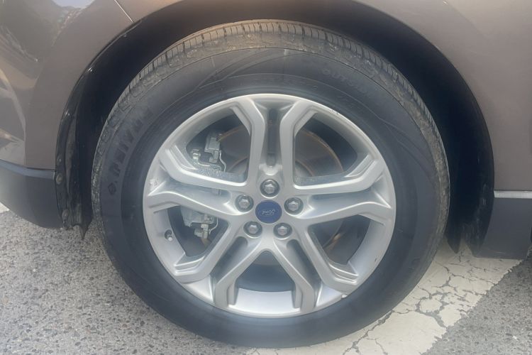 Used Ford Edge 2018 EcoBoost 245 Two-Wheel-Drive Titanium 7-Seater China VI Standard
