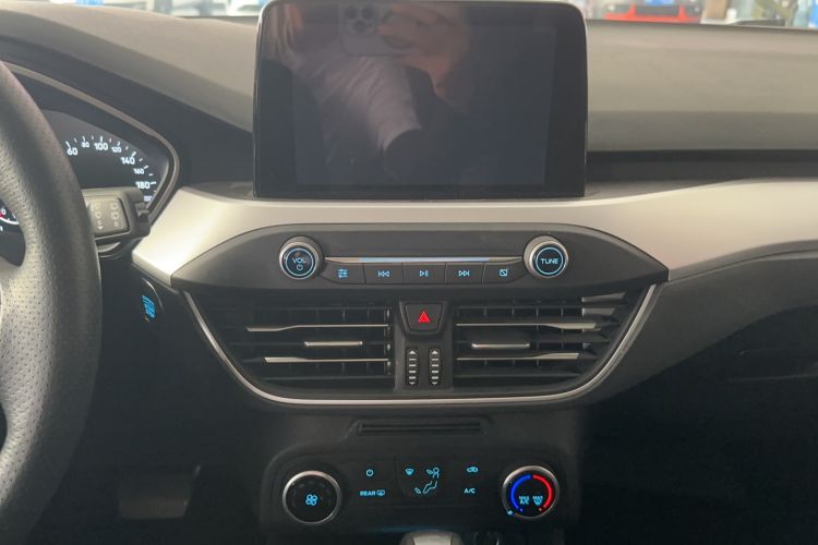 Used Ford Focus 2020 Hatchback 1.5L Automatic Sharp Edition
