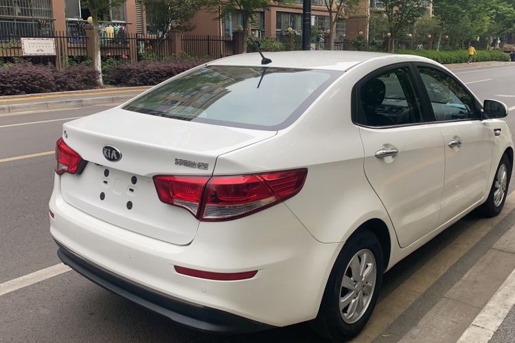 Used Kia K2 2015 Sedan 1.4L Automatic GLS
