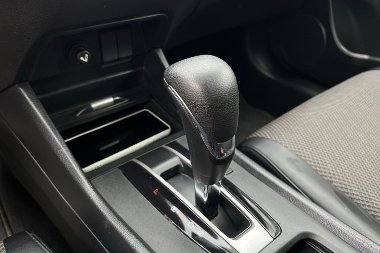 Used Honda Jade 2017 1.8L automatic Comfort version 5 seats
