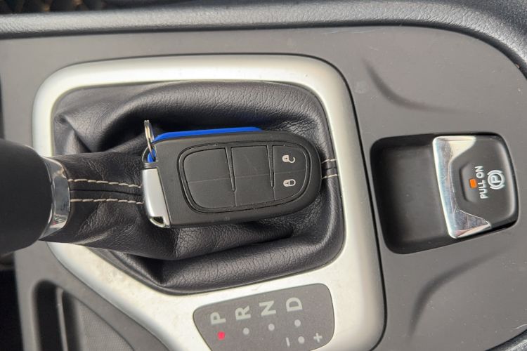 Used  Cherokee 2016 2.4L Leading Smart Version
