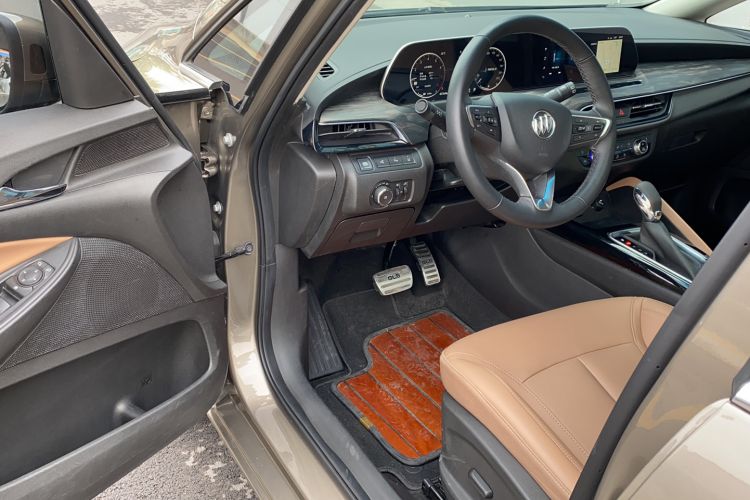 Used Buick GL6 2021 323T Mild Hybrid Connect Prestige Model
