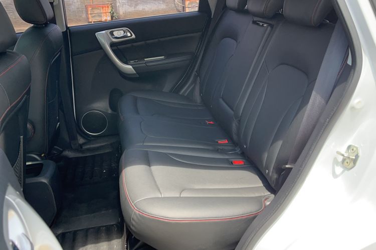 Used Haval H6 2016 Upgraded Model 1.5T Automatic Two-Wheel Drive Elite Version
