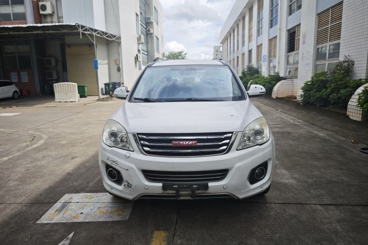 Used Haval H6 2014 Upgraded Model 2.0T Diesel Manual Two-Wheel Drive Elite Version
