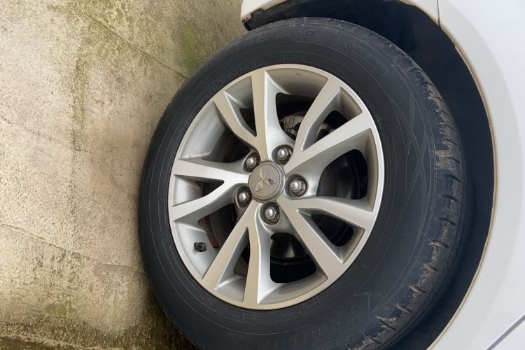 Used Mitsubishi Lancer EX 2013 Fashion Edition 1.8L CVT Comfort Version
