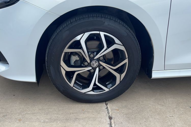 Used MG 5 2021 Revised Version 180 DVVT CVT Youth Luxury Edition
