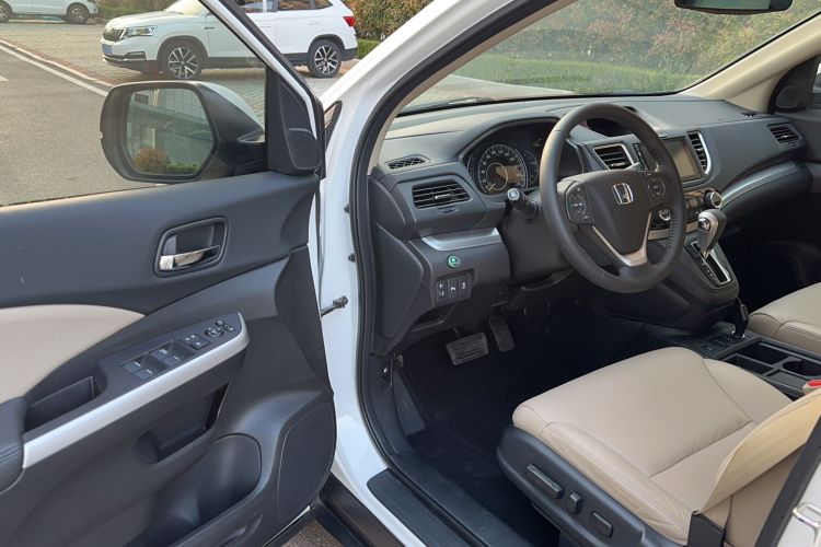 Used Honda CR-V 2015 2.4L four-wheel drive luxury version
