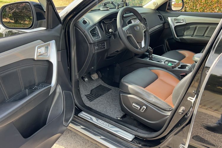 Used Geely Auto Vision X6 2016 1.3T CVT Flagship Model
