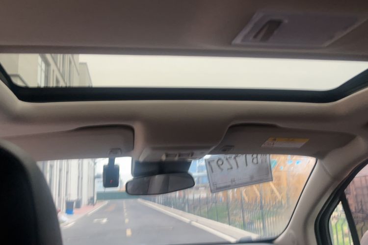 Used Buick Encore 2018 18T Automatic Two-Wheel Drive Urban Fashion Model
