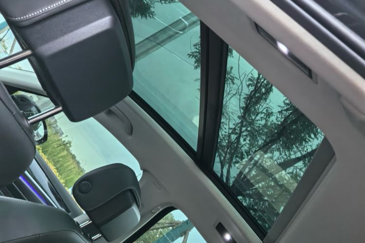 Used Volkswagen Passat 2022 330TSI Starry Luxury Edition – Exclusive Special Edition
