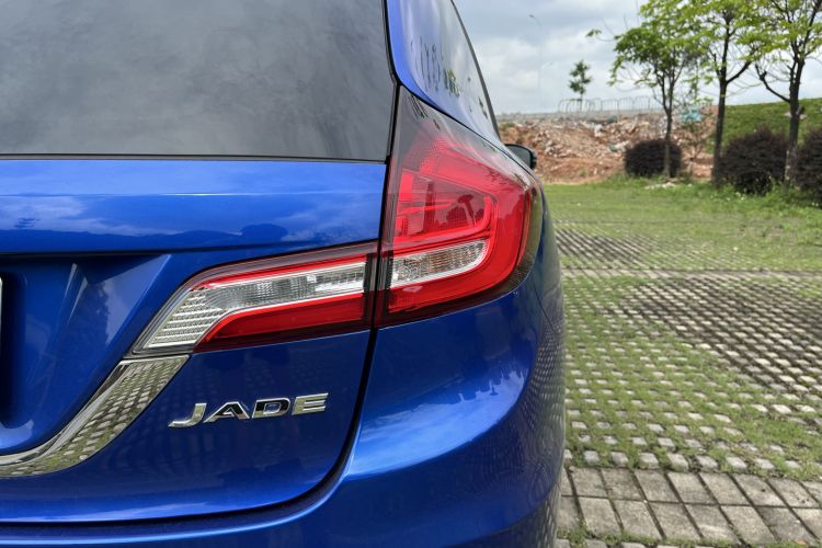 Used Honda Jade 2017 1.8L automatic Comfort version 5 seats
