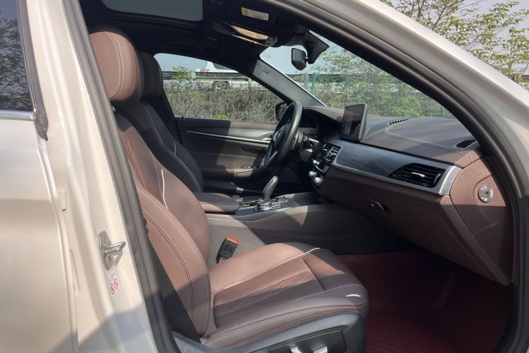 Used BMW 5 Series 2022 Second Facelift 530Li Leading Edition M Sport Package
