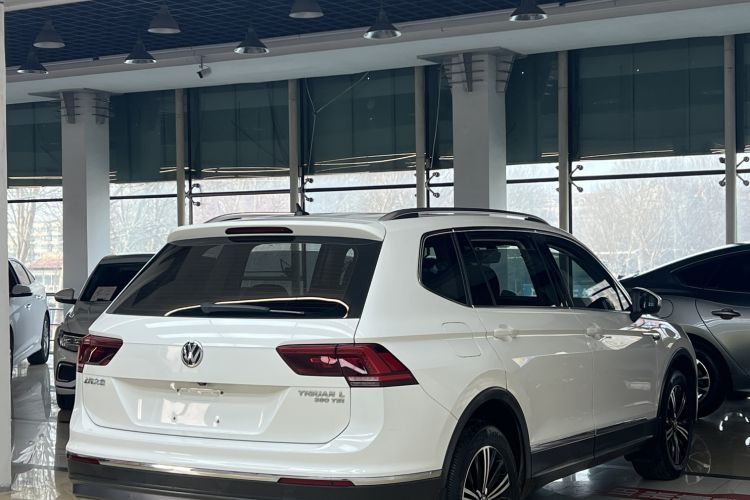 Used Volkswagen Tiguan L 2017 380TSI Automatic All-Wheel-Drive Luxury Edition
