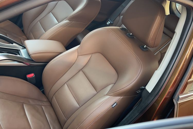 Used Geely Auto Emgrand X7 Sport 2016 1.8TD Automatic ZhiZun Version
