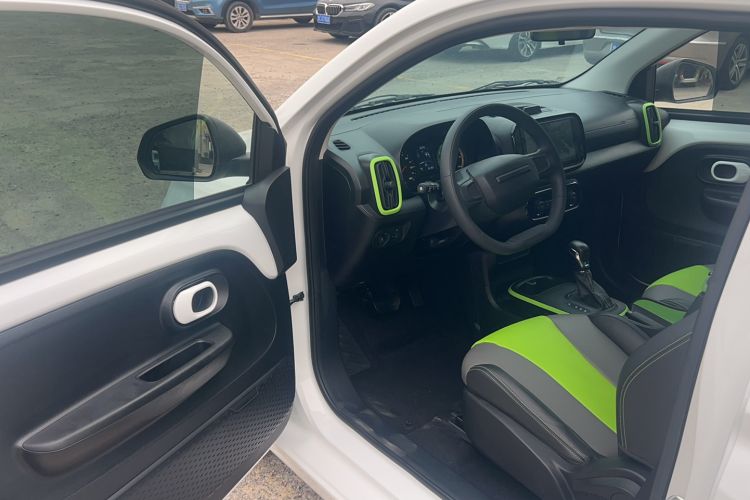 Used Roewe Clever 2021 302 km New Four-Seater Super-Efficient Version
