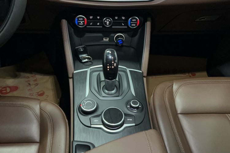 Used Alfa Romeo Stelvio 2017 2.0T 200HP Elite Edition
