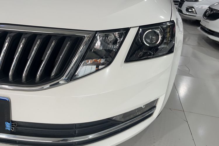 Used Skoda Octavia 2018 TSI230 DSG Luxury Edition
