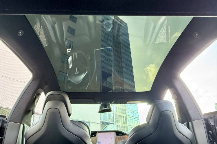 Used Tesla Model S 2019 Long-Range Version
