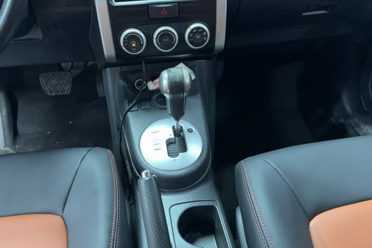 Used Dongfeng Fengdu MX6 2015 2.0L CVT Two-Wheel Drive Excellence Edition
