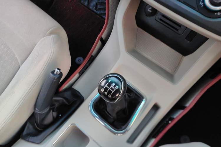 Used FORTHING Lingzhi 2018 M5L 1.6L 7-Seater Comfort Model
