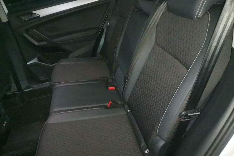 Used Volkswagen Tiguan L 2020 330TSI Automatic Two-Wheel Drive Luxury Edition China VI Standard