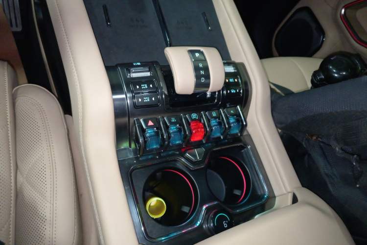 Used  Leopard 8 2025 Smart & Brave Flagship Edition 6 Seats
