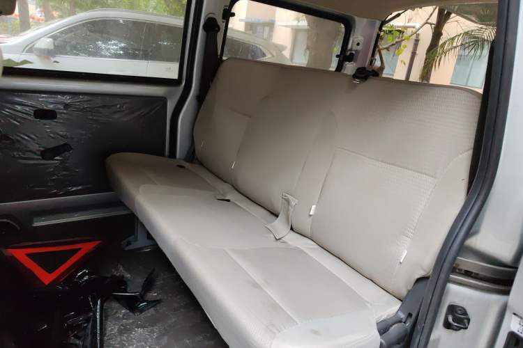 Used Wuling Rongguang S 2023 1.5L Base Version 5/7 Seats
