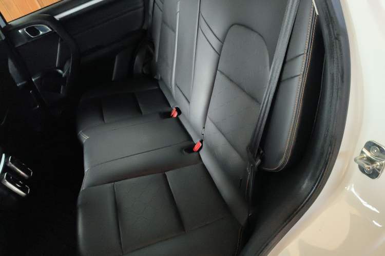 Used Haval DARGO 2021 2.0T DCT 4x4 Chinese Rural Dog Edition
