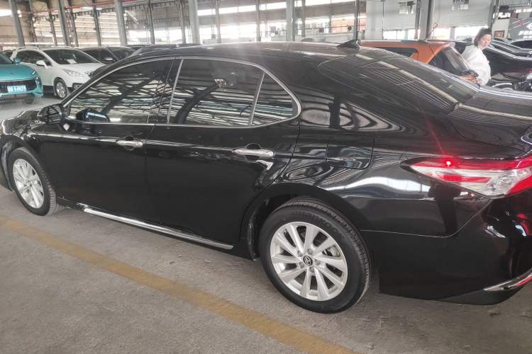 Used Toyota Camry 2023 2.0G Luxury Edition